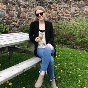 Meet your Posher, Julia